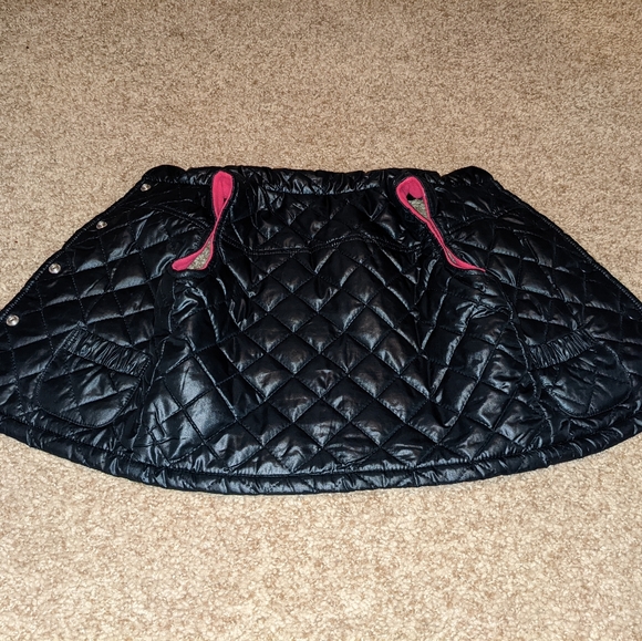 Carter's Black Vest Button Vest 24 mos - Picture 3 of 4